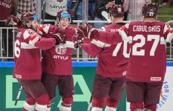 The superbly playing Latvians defeated Sweden and reached the semi-finals of the World Cup for the first time in history