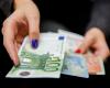 Survey: only 3 percent. Lithuanian residents do not pay in cash at all